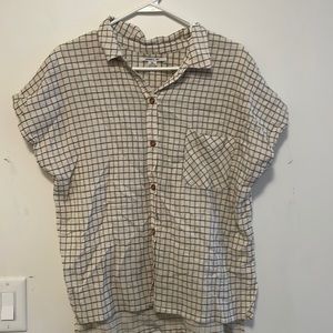 Great condition O’neill button up shirt.